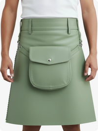 Kilt de cuero plisado verde claro con trabillas y correas laterales