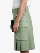 Kilt de cuero plisado verde claro con trabillas y correas laterales