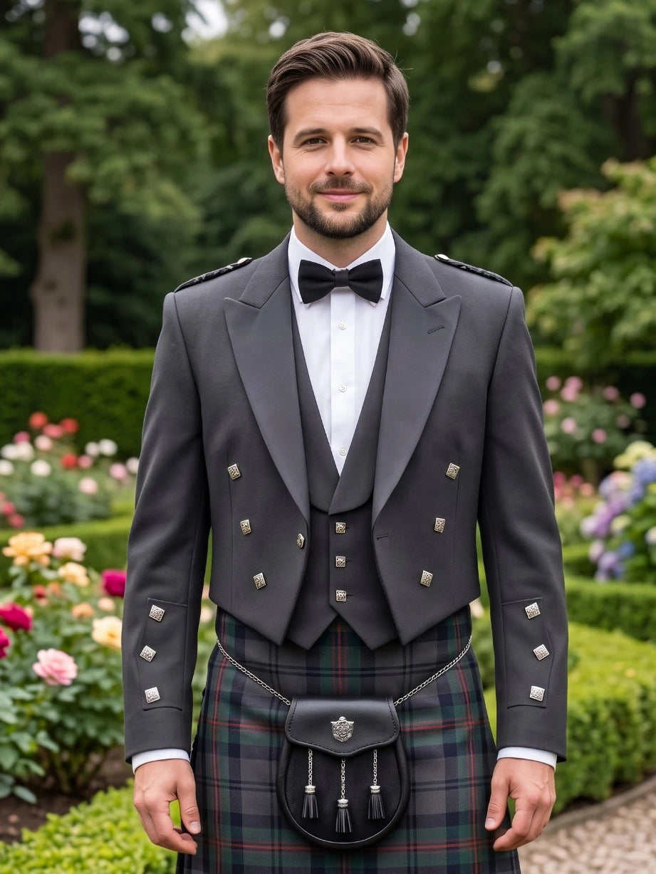 Chaqueta Kilt Prince Charlie Gris con Solapas de Satén y Botones Cuadrados Plateados
