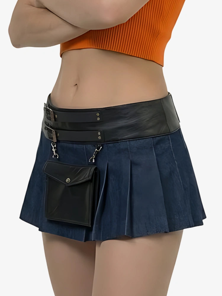 Kilt utility de mezclilla azul con cuero para mujer